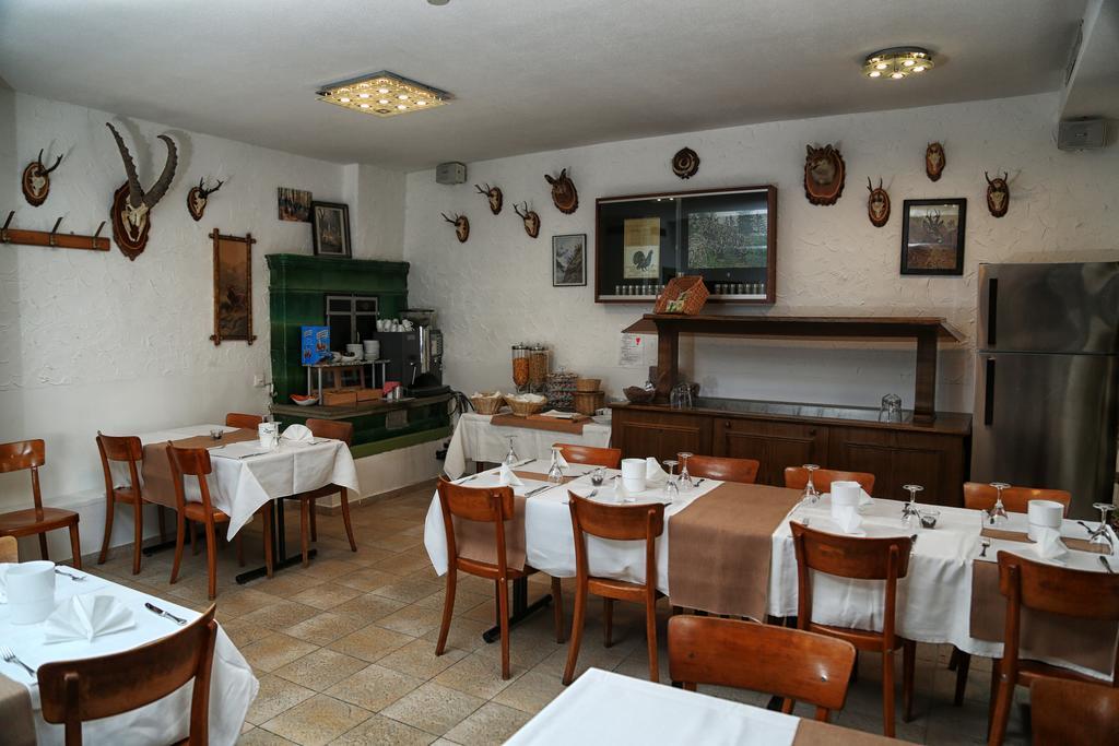 Gasthof Adler Frick Buitenkant foto