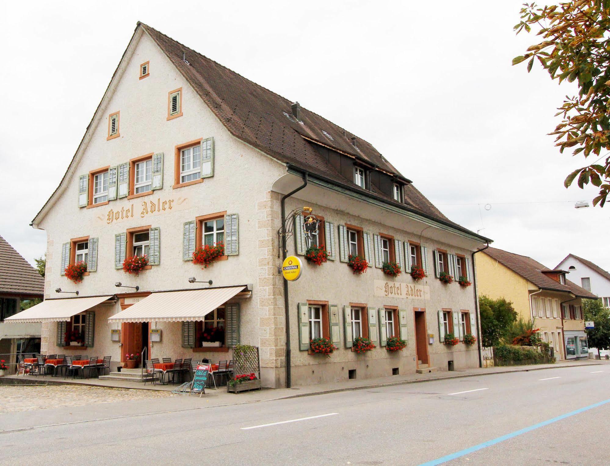 Gasthof Adler Frick Buitenkant foto